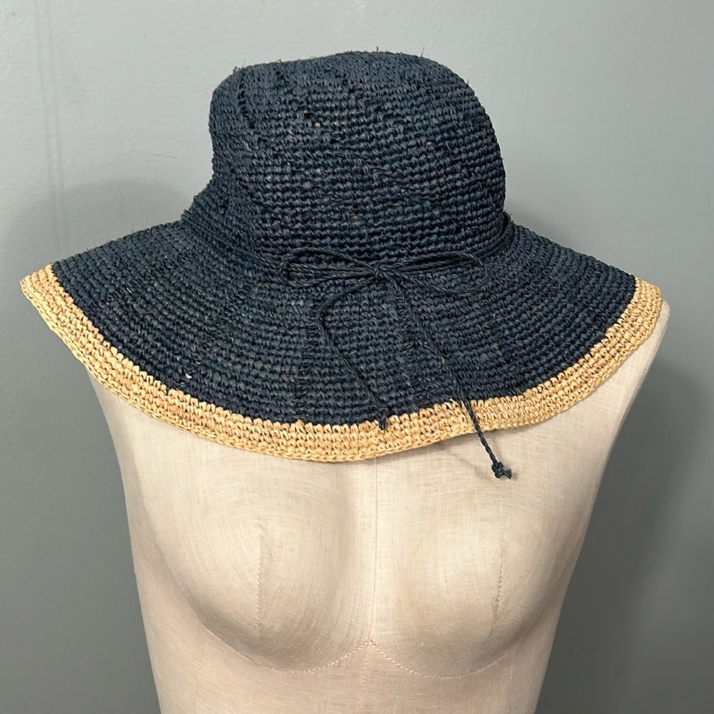Lauren Ralph Lauren Navy Soft Straw Hat w cream trim size M
